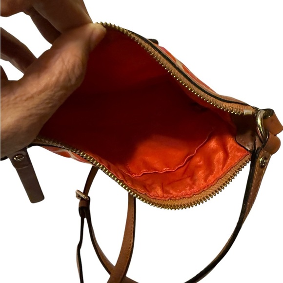 Kate Spade Thomas Into The Wild Swing/ Crossbody Bag. In good condition - Picture 8 of 8